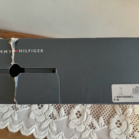 Tommy Hilfiger 'Shyenne' Riding Boot size 9 (Black) - Picture 10 of 10